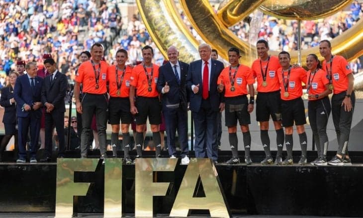 الرئيس ترامب يحتفل مع تشيلسي بكأس العالم للأندية