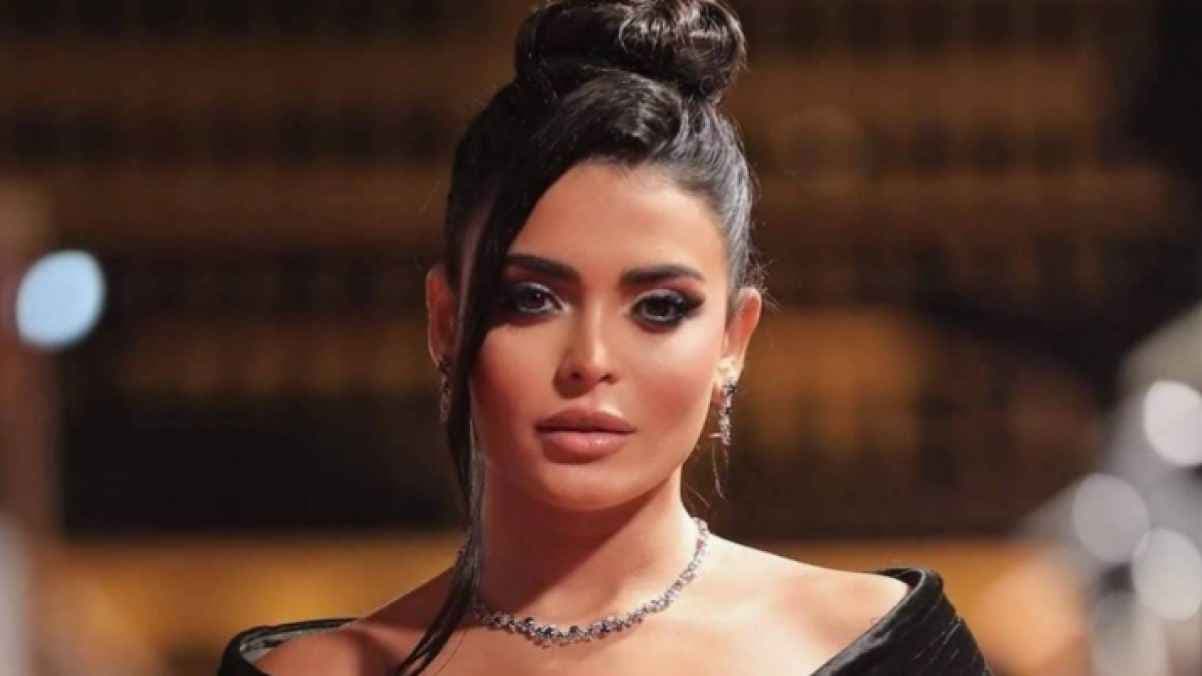 أسماء جلال وأحمد فهمي يجتمعان في "الفيل على الدرفيل"