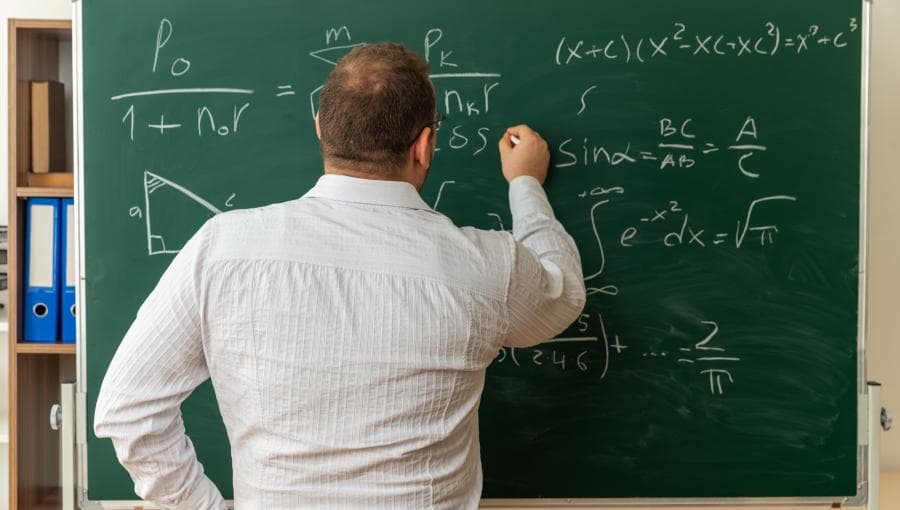 لماذا لا يتقبل الأطفال المعلمين الجدد؟