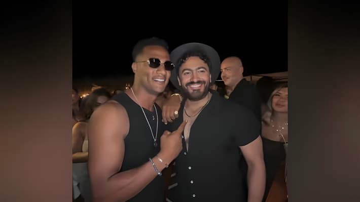 تامر حسني يحتفل مع محمد رمضان بألبومه الجديد