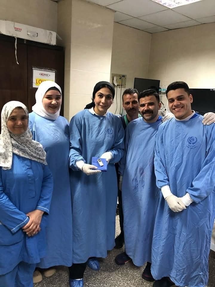 مصر.. استخراج هاتف محمول ظل في معدة مريض 6 سنوات