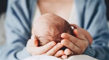 قتلت طفلها وذهبت لتناول وجبتها المفضلة بعد أن التقطت سيلفي أثناء الولادة