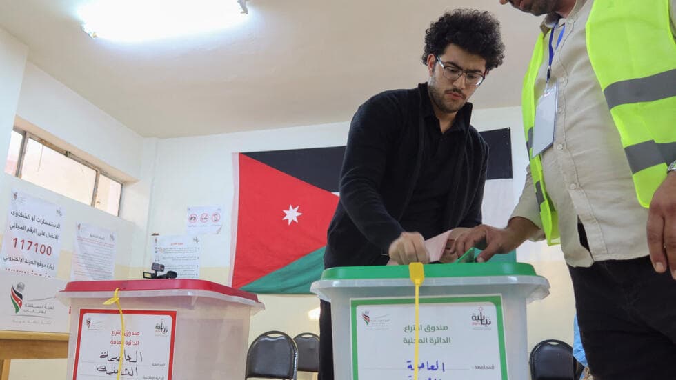 20% نسبة الاقتراع حتى الرابعة وعدد المقترعين يتجاوز المليون (تحديث مستمر)