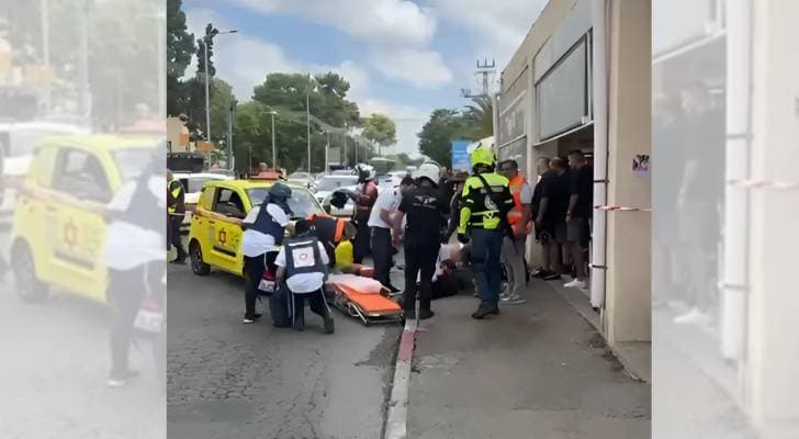 إصابة مستوطنين بعملية طعن في حيفا