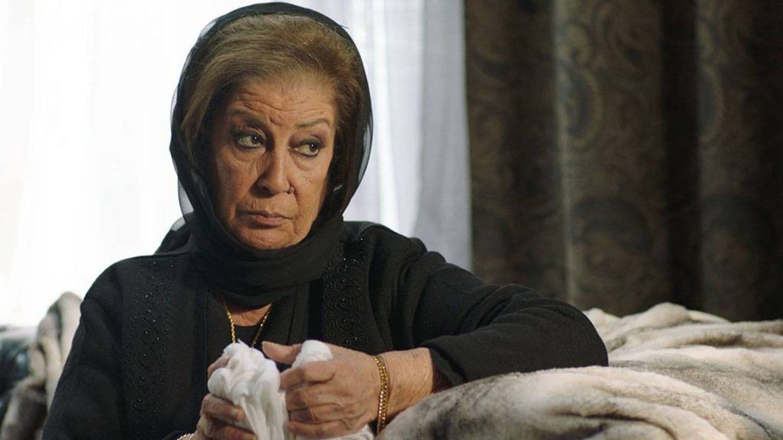 بعد 20 عاماً من الفراق.. لقاء مؤثر بين منى واصف وابنها