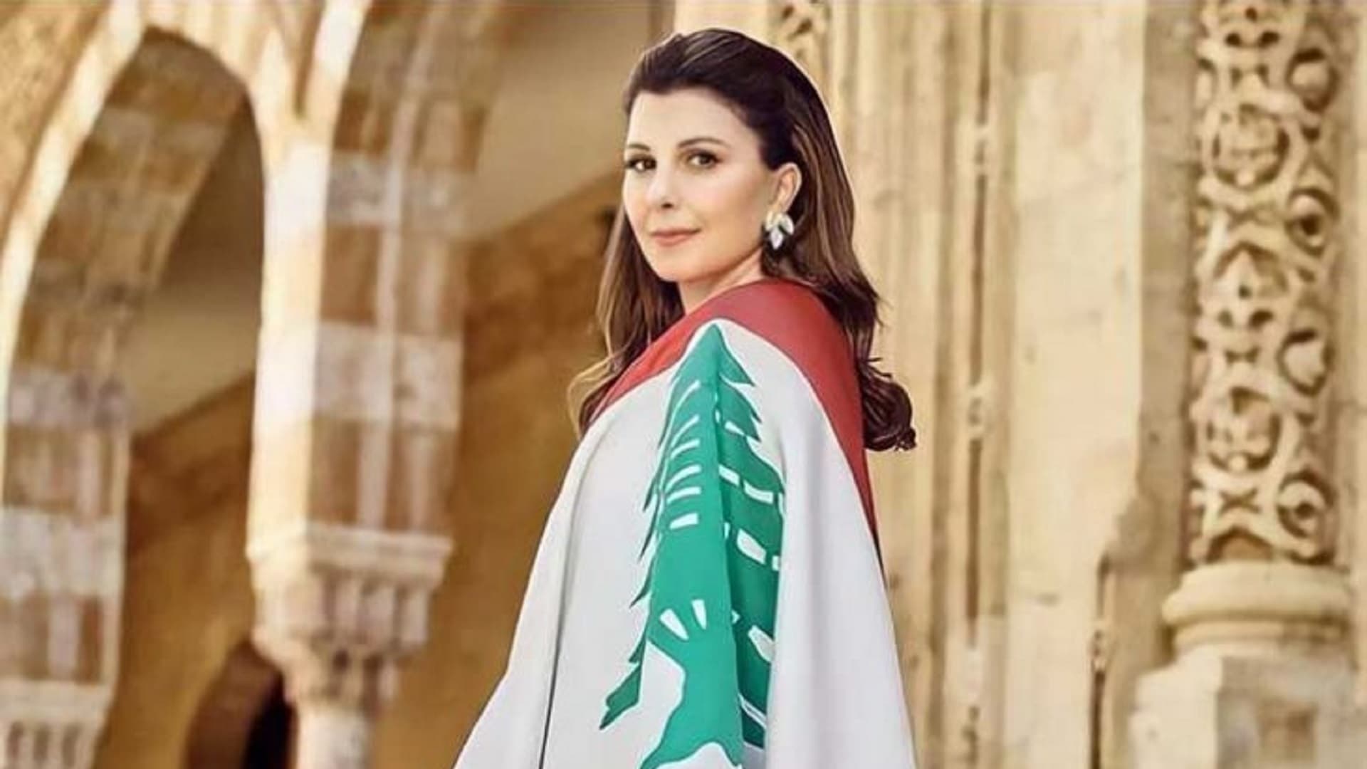 ماجدة الرومي تدعم لبنان من دبي