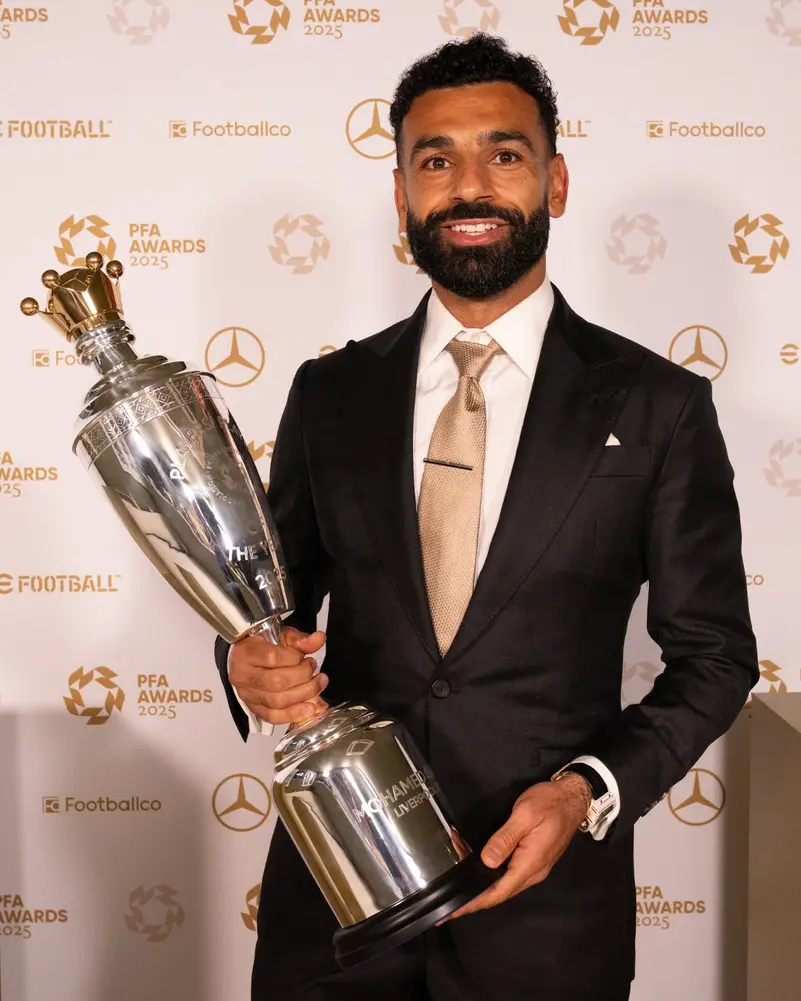 صلاح يكتب التاريخ.. أول لاعب يفوز بجائزة الأفضل 3 مرات