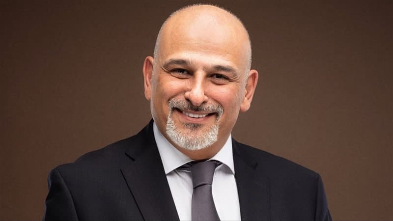جمال سليمان من فوق دمشق: والله اشتقنا يا شام | فيديو