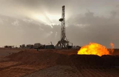 الحكومة : 11.9 ترليون متر مكعب حجم الغاز في حقل الريشة