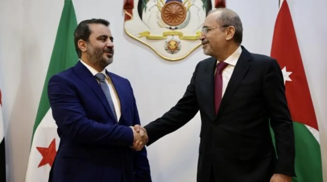 الصفدي للشيباني: موقف الأردن ثابت في دعم الحكومة السورية