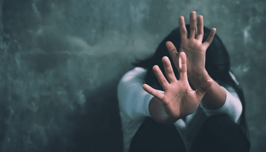 بـ 420 غرزة.. مصري يمزق جسد زوجته لطلبها الطلاق