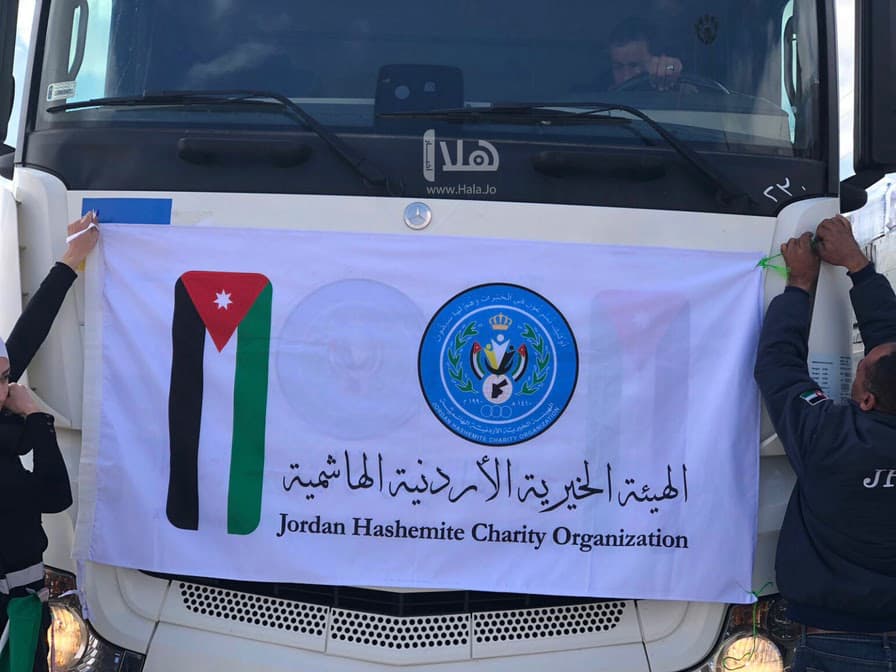 الهيئة الخيرية تجهّز “لحوما معلبة” لإرسالها عبر القوافل البرية إلى أهلنا في غزة