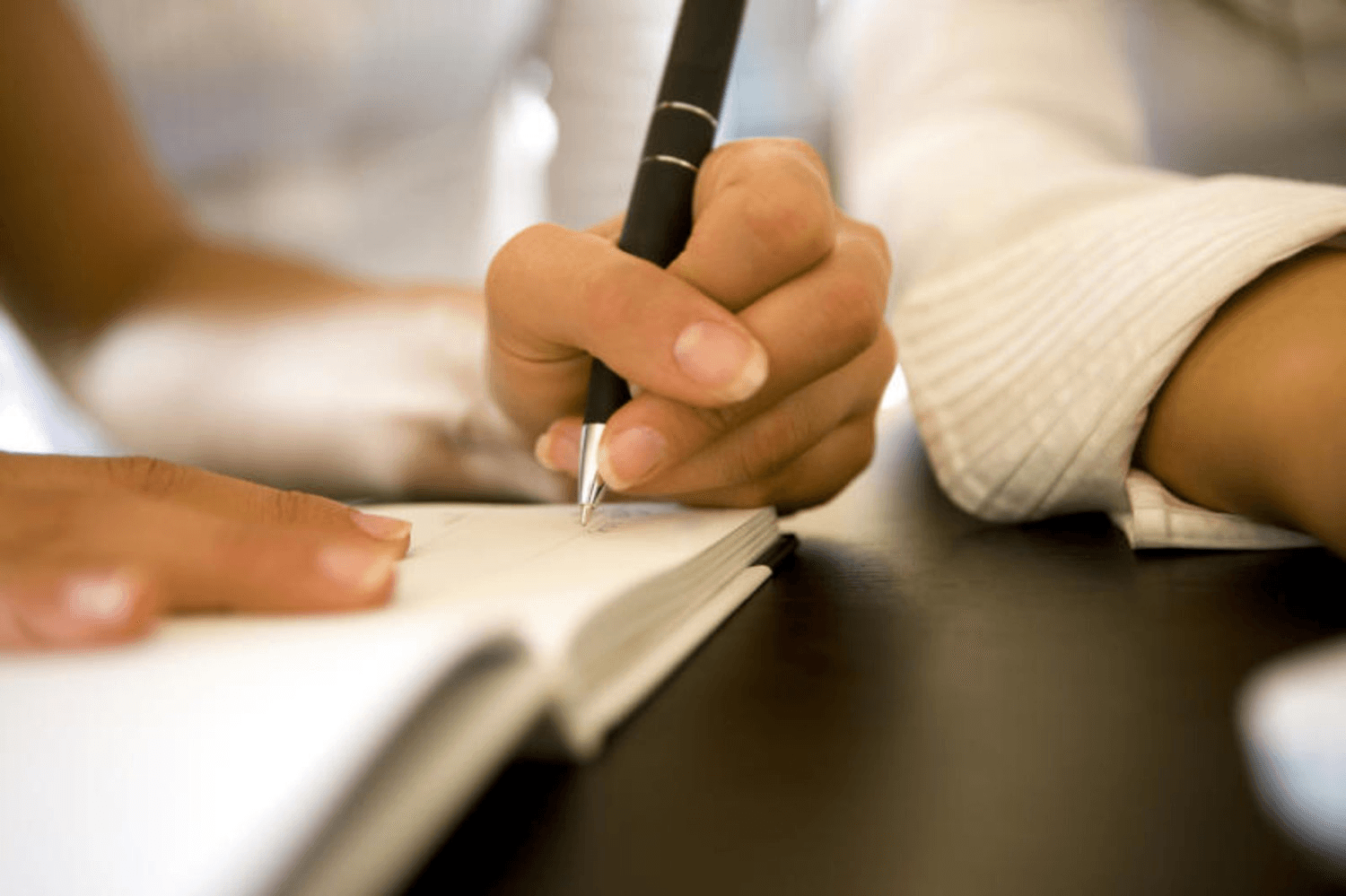 كيف يؤثر استخدام اليد اليسرى على الصحة؟
