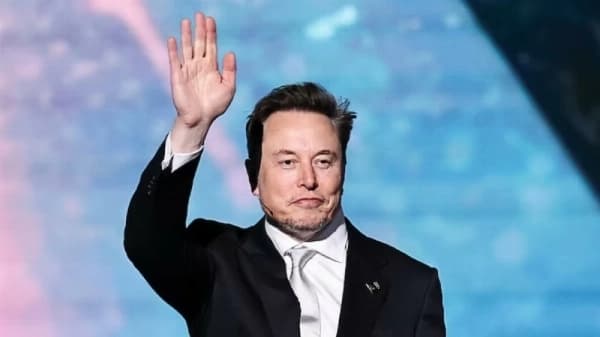 إيلون ماسك يقترب من التريليون دولار ويواصل تصدر أثرياء العالم