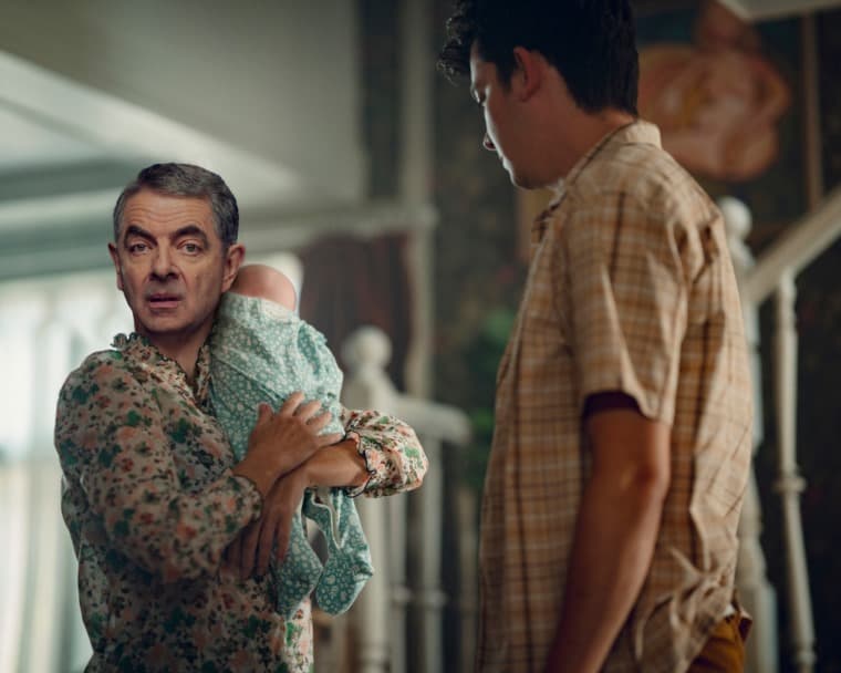 نجم "مستر بين" يعود إلى نتفليكس بفيلم كوميدي جديد