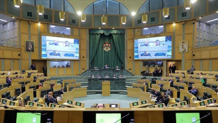 لاءات الملك الثلاث عنوان كلمات النواب في جلسة اليوم..