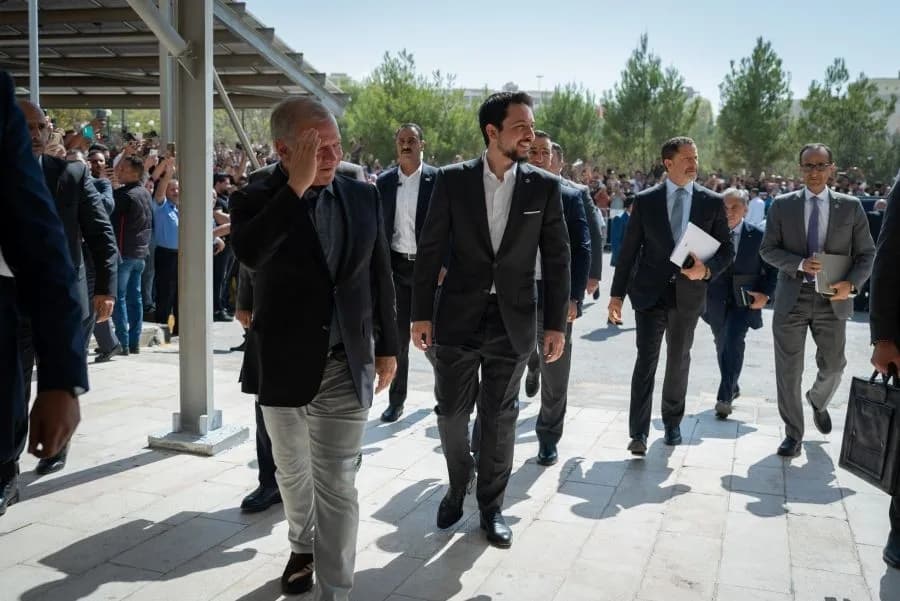ولي العهد: نمو مستمر في الإقبال على التسجيل بجامعة الحسين التقنية