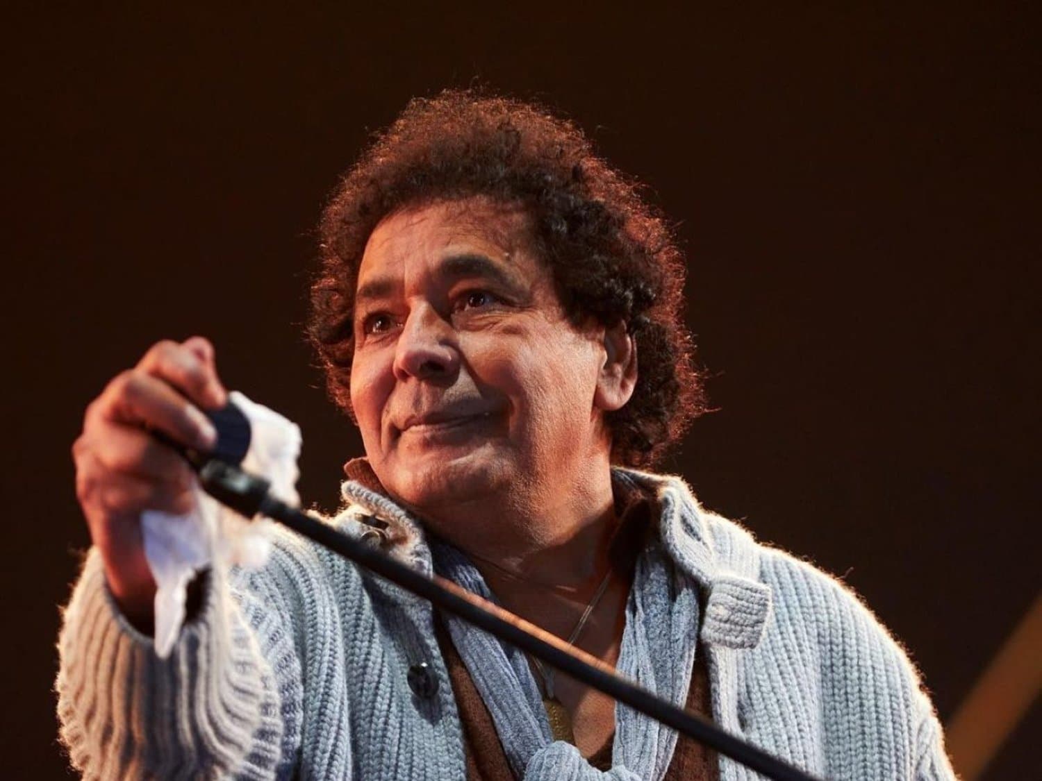 محمد منير يكسر غيابه بألبوم في صيف 2025