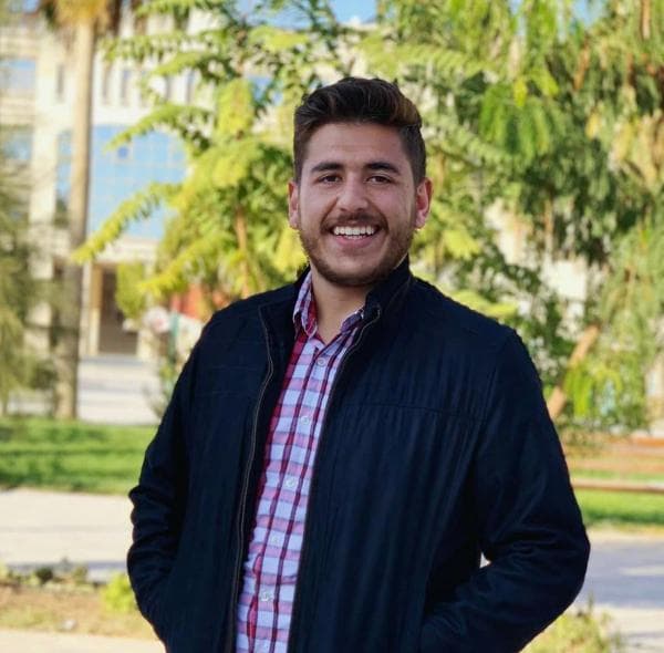 قتيبة لم يهاجر .. وباشر عمله في برومين الأردن