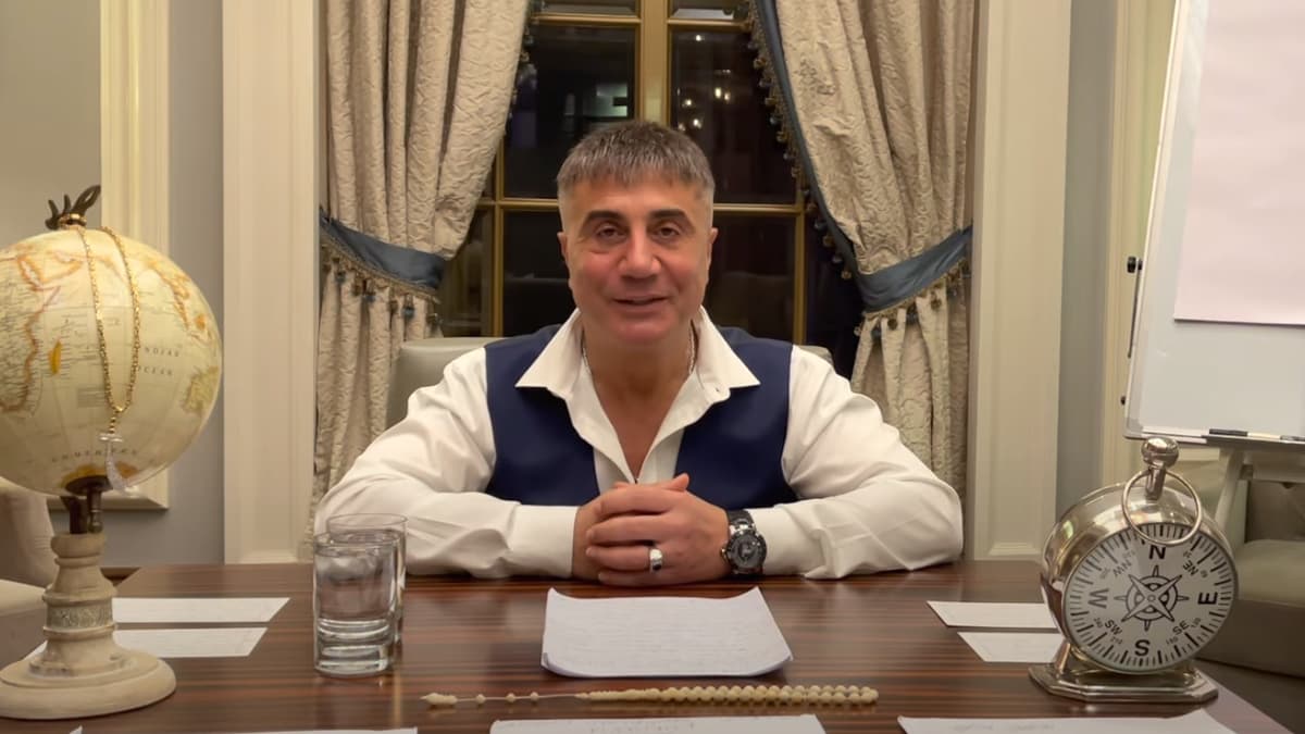 بسبب فيديو.. زعيم مافيا تركي يمنح رجلا حوالي 80 ألف دولار