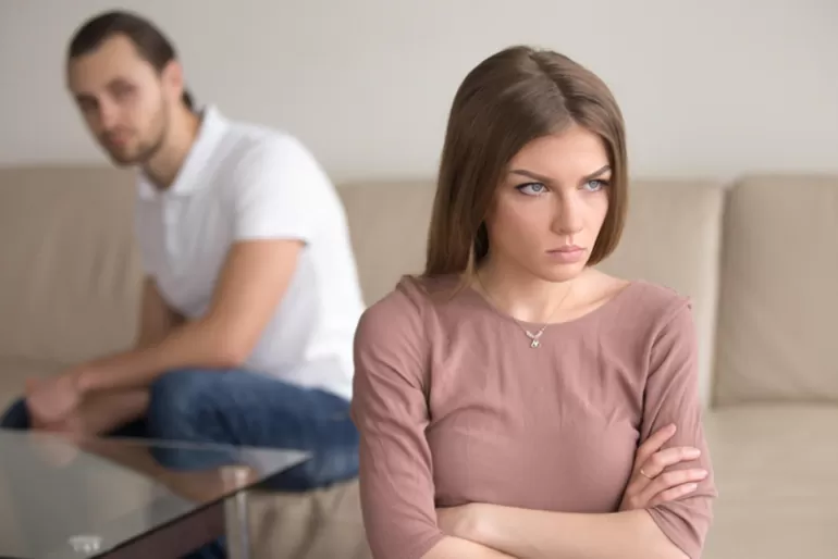 الأسباب الحقيقية لعدم اهتمام الزوج بزوجته