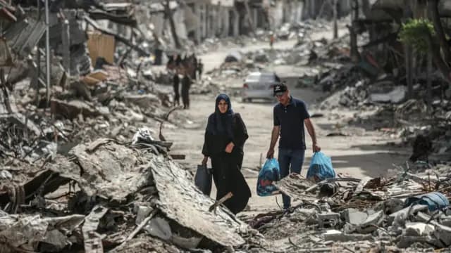 77 شهيدا في خان يونس و16 آخرين في غزة وجباليا .. في اليوم 291 للحرب على غزة
