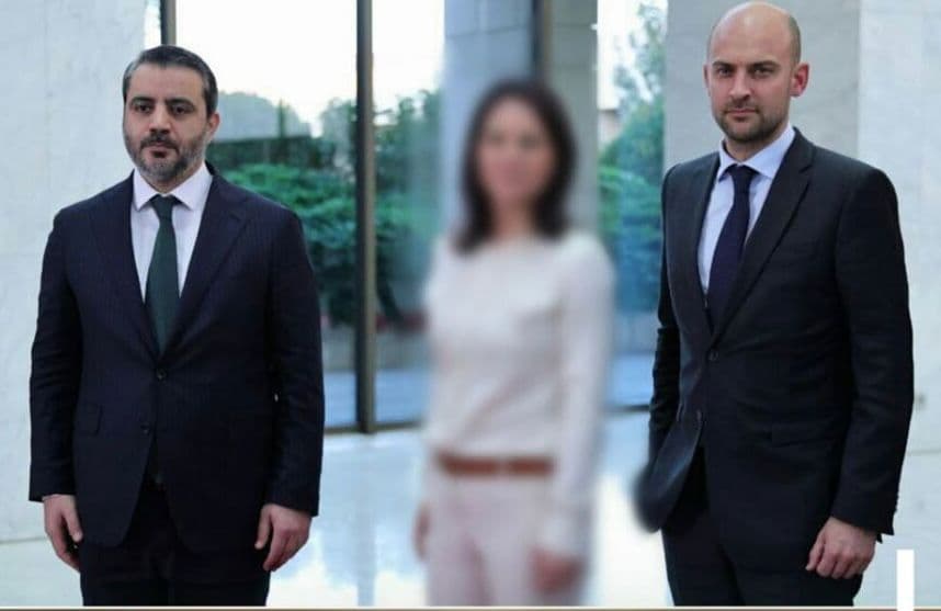 وسيلة إعلام سورية تموه صورة بيربوك خلال لقائها مع الرجال في دمشق