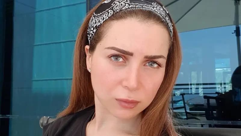 مي عز الدين تكشف عن سر نضارة بشرتها