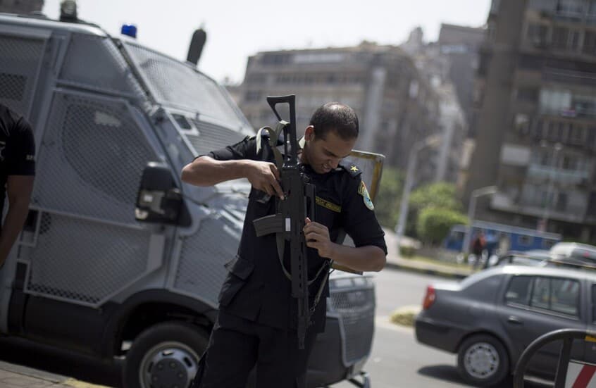 مصر.. سيدة تقتل رضيعها بطريقة مروعة انتقاما من والده