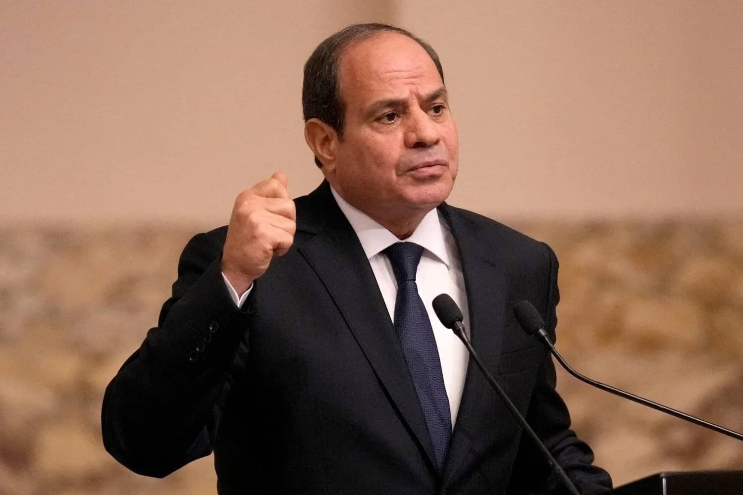 السيسي: ترحيل الشعب الفلسطيني وتهجيره ظلم لا يمكن أن نشارك فيه