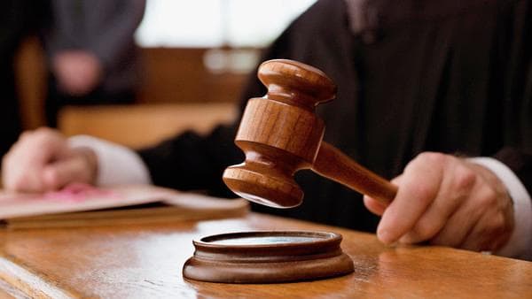 إحالة شخص إلى المدعي العام لدعوته للتصويت العلني لمرشح في المفرق