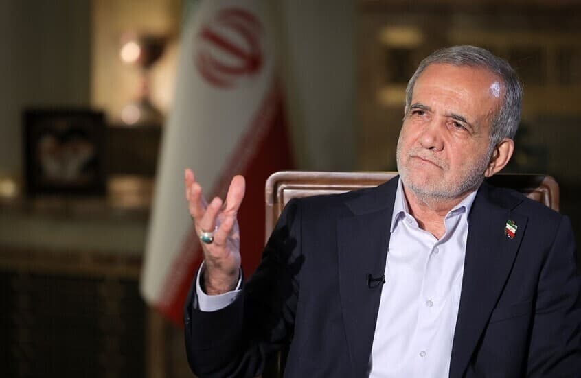 الرئيس الإيراني: لا أخاف من أمريكا أو إسرائيل بل من الانقسام الداخلي
