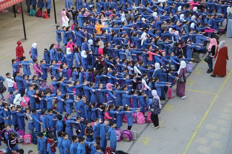 مليون و600 الف طالب وطالبة يتوجهون إلى المدارس يوم غد