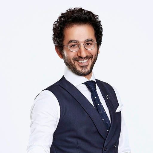 أحمد حلمي يحضِّر لفيلمين سينمائيين أحدهما مع منى زكي