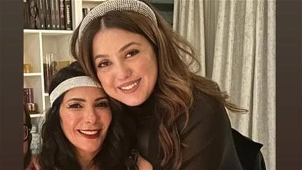 منى زكي لكندة علّوش في يوم ميلادها: بحبك جداً
