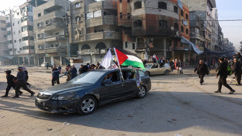 حماس تسلم الوسطاء قائمة بأسماء 3 محتجزات مقرر الإفراج عنهم