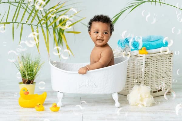 متى يفهم الرضيع كلامك ويستجيب له؟ وهل تتطور لغته؟