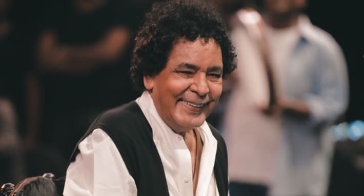 محمد منير يتعاقد مع روتانا