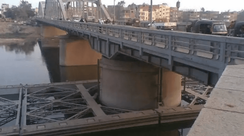 انحراف جسر على النيل في مصر عطل أم سرقة ؟! الوزارة تكشف السبب