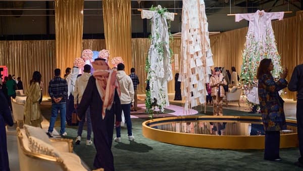 افتتاح معرض «ليلة عمر» في ساموكا جاكس مقدمًا الزواج بوصفه تجربة إنسانية عالمية
