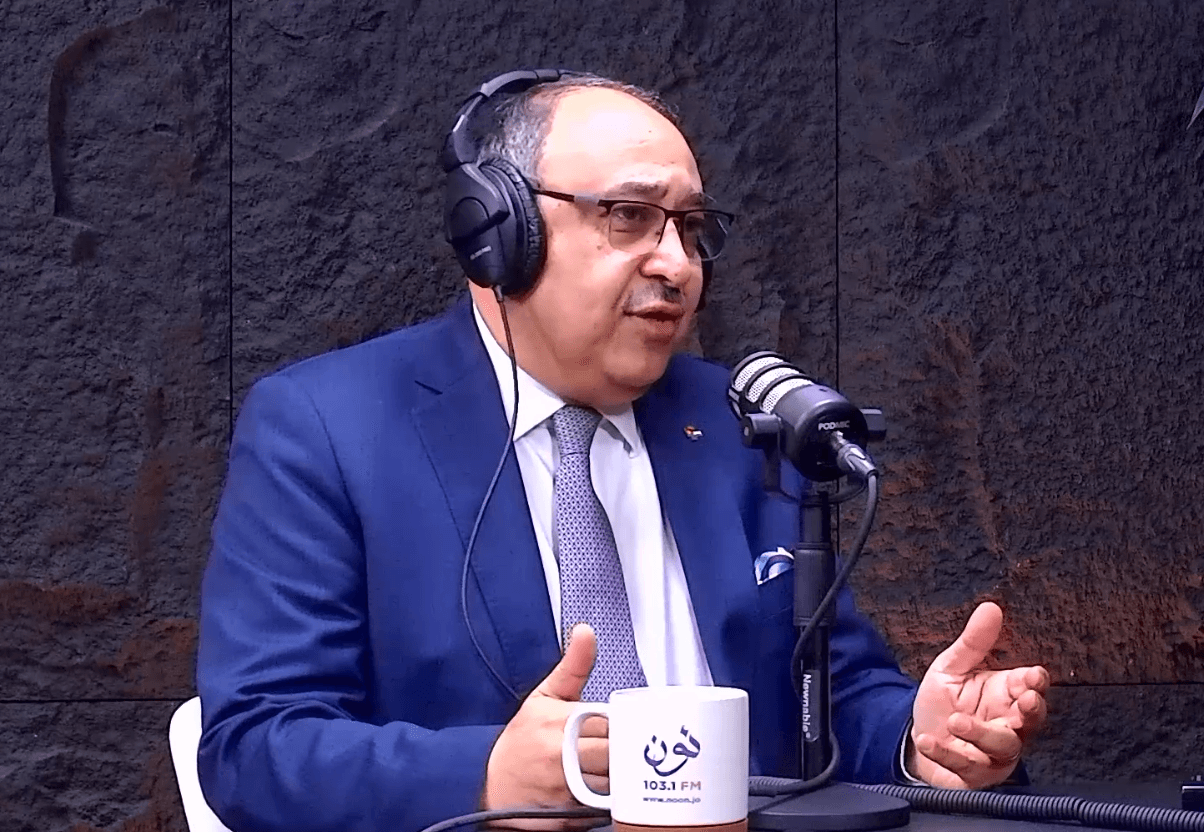 دودين : أسياد العالم يعاملونا كـ "عبيد"