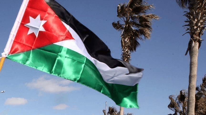 مصدر حكومي: الأردن يتابع تطورات الأوضاع المتسارعة في سوريا والتقارير بشأن الرئيس السوري