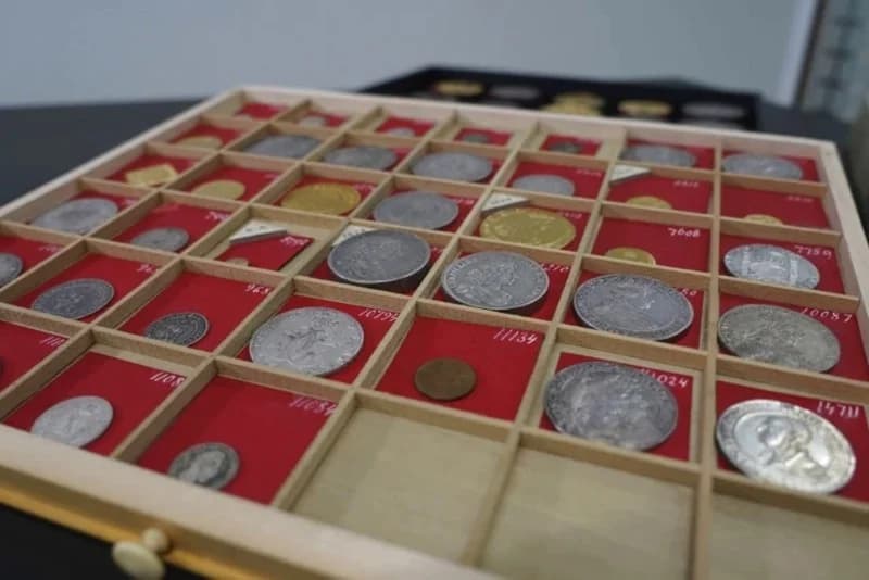 بيع عملات معدنية نادرة بـ14.8 مليون يورو في مزاد دنماركي بعد إخفائها لمدة قرن