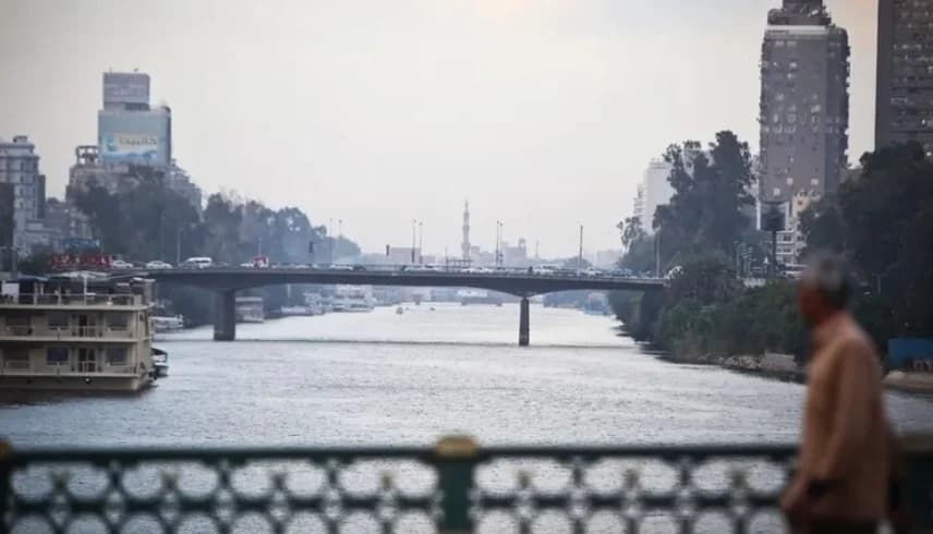 مصر.. سبعيني ينهي حياته قفزاً في النيل بسبب انفصال زوجته عنه
