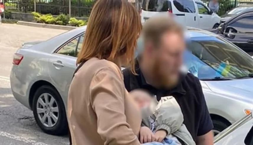 أم تبيع رضيعها لبدء مشروع
