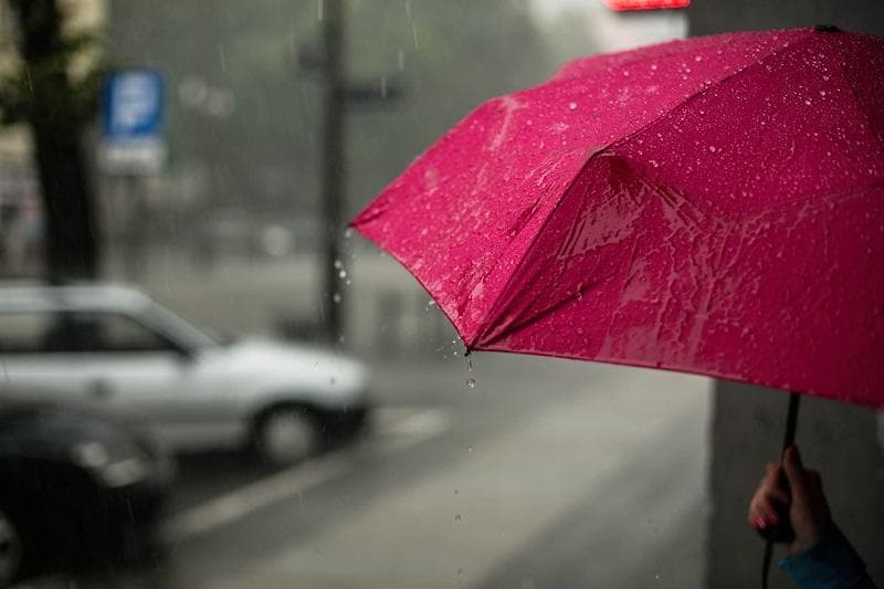انخفاض الحرارة وفرصة لهطول الأمطار نهاية الأسبوع