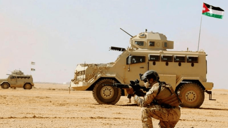 الجيش: إصابة ضابط بحرس الحدود ومقتل مهرب باشتباكات الحدود الشمالية