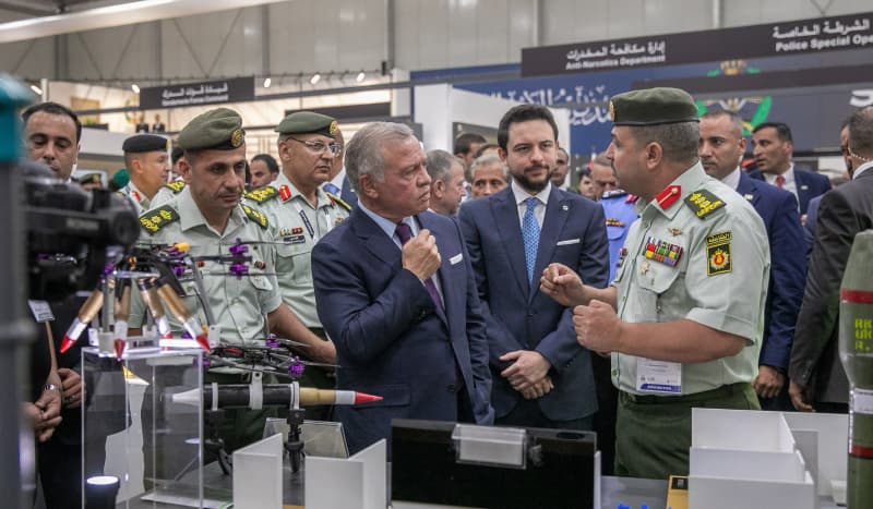 معرض معدات العمليات الخاصة "سوفكس" يواصل أعماله في العقبة