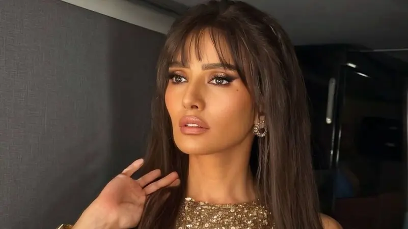 "أبو الولاد اتجوز".. زينة تثير الجدل بكلماتها