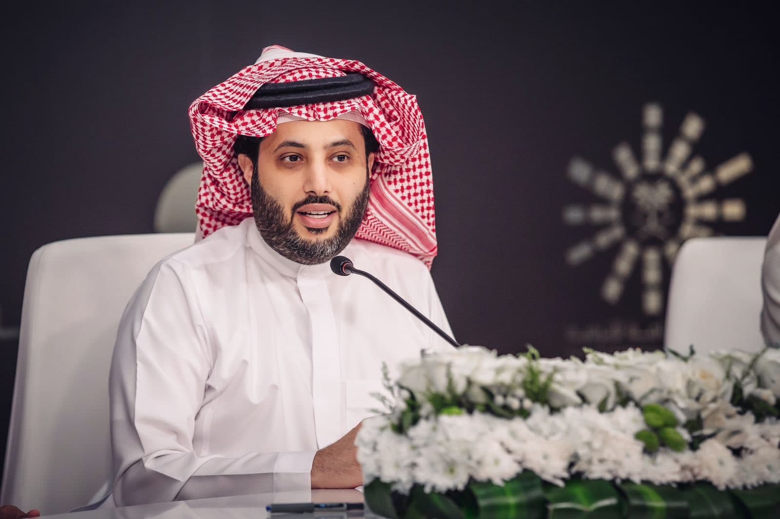 تركي آل شيخ يوجه بإقامة حفل لـ مصطفى كامل